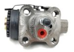سلندر فرامل (Wheel Cylinder) لسيارة Toyota Land Cruiser 70 Series 1990–2007 — جودة عالية وأداء موثوق لنظام الفرامل